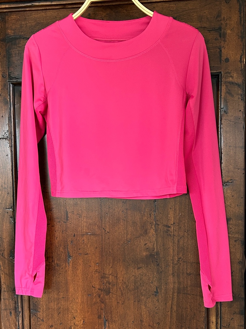San Soleil Women’s Long Sleeve Cropped performance SunShirt in Hot Pink Size S